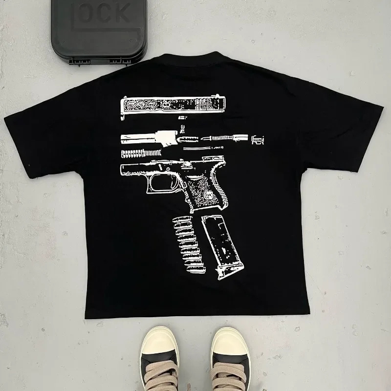 Fashionable Gothic Letter Print Pattern Oversized T-Shirt Mens Y2K Street Hip Hop Harajuku Casual Loose Short Sleeve Top 240530