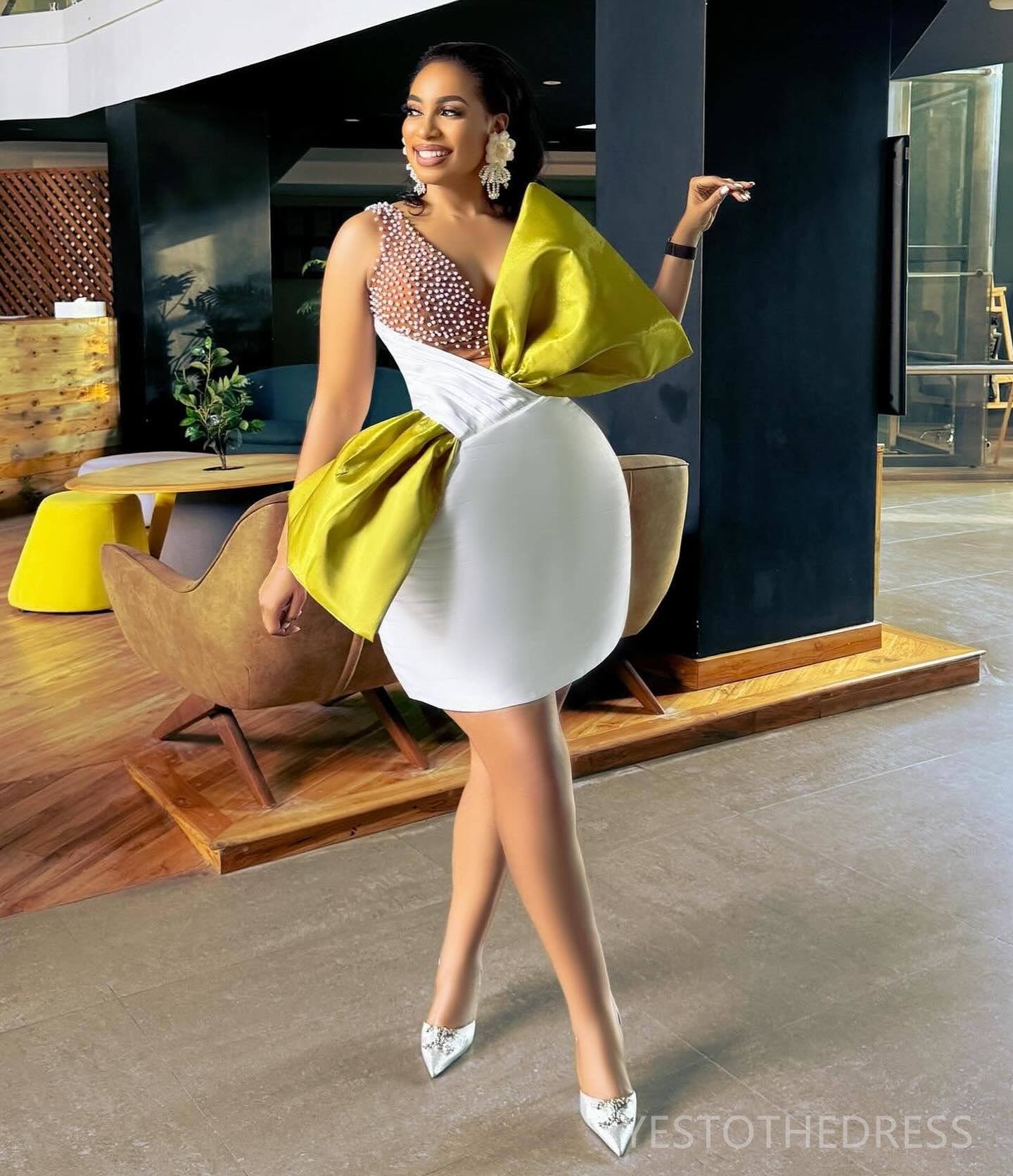 2024 Aso Ebi Cocktail Dresses for Women Short Prom Dresses Mini Graduation Dresses Mixed Color Spaghetti Straps Big Bow Decorated Pearls Club Dinner G