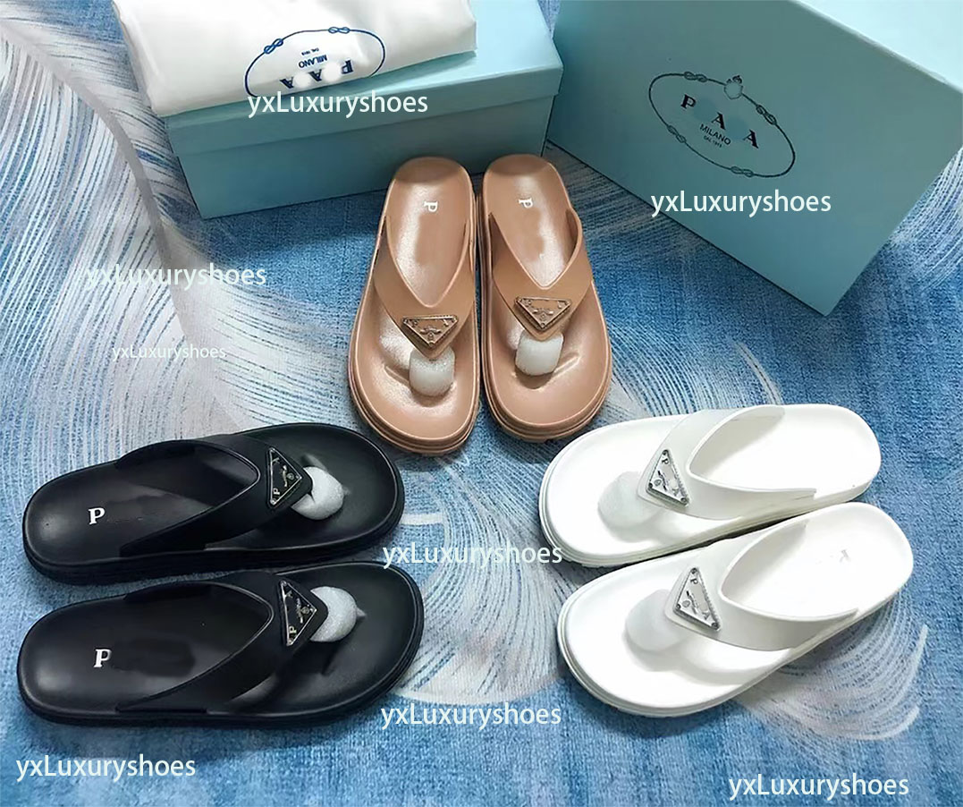 Italian designer 2024 Ladies Summer Beach new luxury wide flat flip-flops, classic triangle label letter sandals, size 35-42