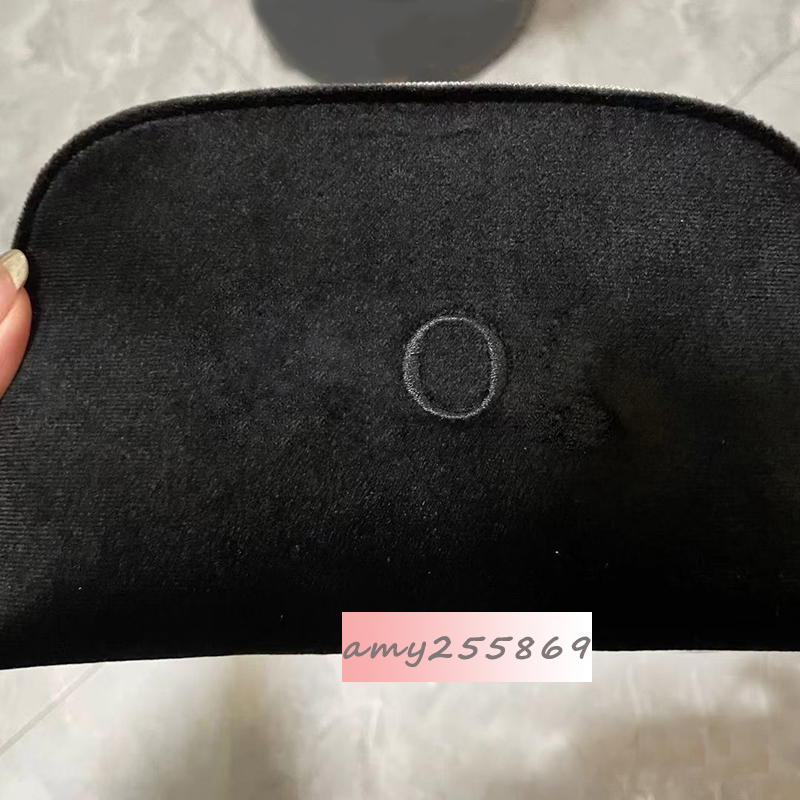 17X6X11CM Fashion storage bags black veet shell shaped beauty vip zipper organization classical embroidery letters case gift packing box