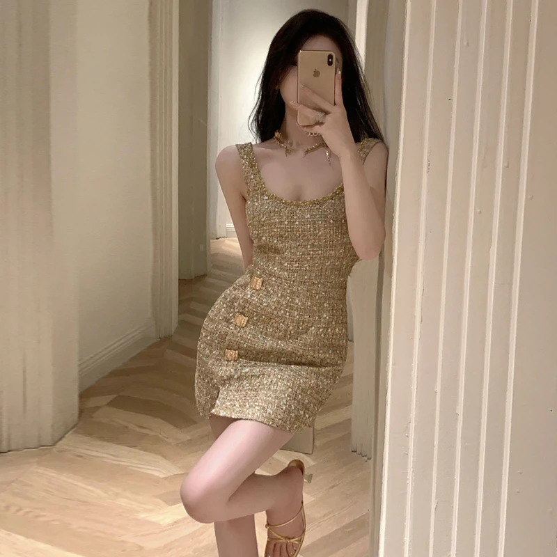 Spring Autumn Temperament Tweed Mini Dress Women Sexy U-Neck Plaid Knit Hem Split Skirt Diamond Button Tank Robe Ladies 240529