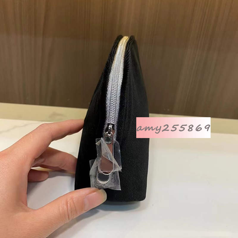17X6X11CM Fashion storage bags black veet shell shaped beauty vip zipper organization classical embroidery letters case gift packing box