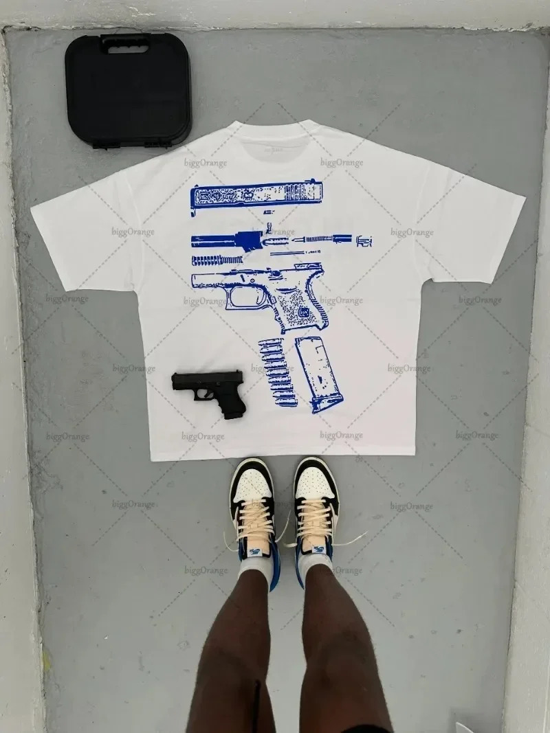 Fashionable Gothic Letter Print Pattern Oversized T-Shirt Mens Y2K Street Hip Hop Harajuku Casual Loose Short Sleeve Top 240530