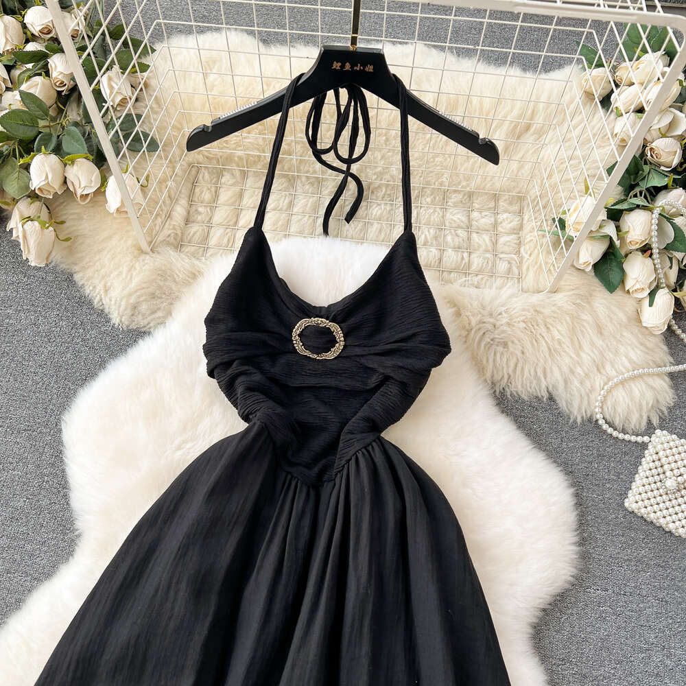 Tea break French style dress with a feminine feel backless hanging neck slim fit medium length travel photo vacation dress elegant bottom skirt