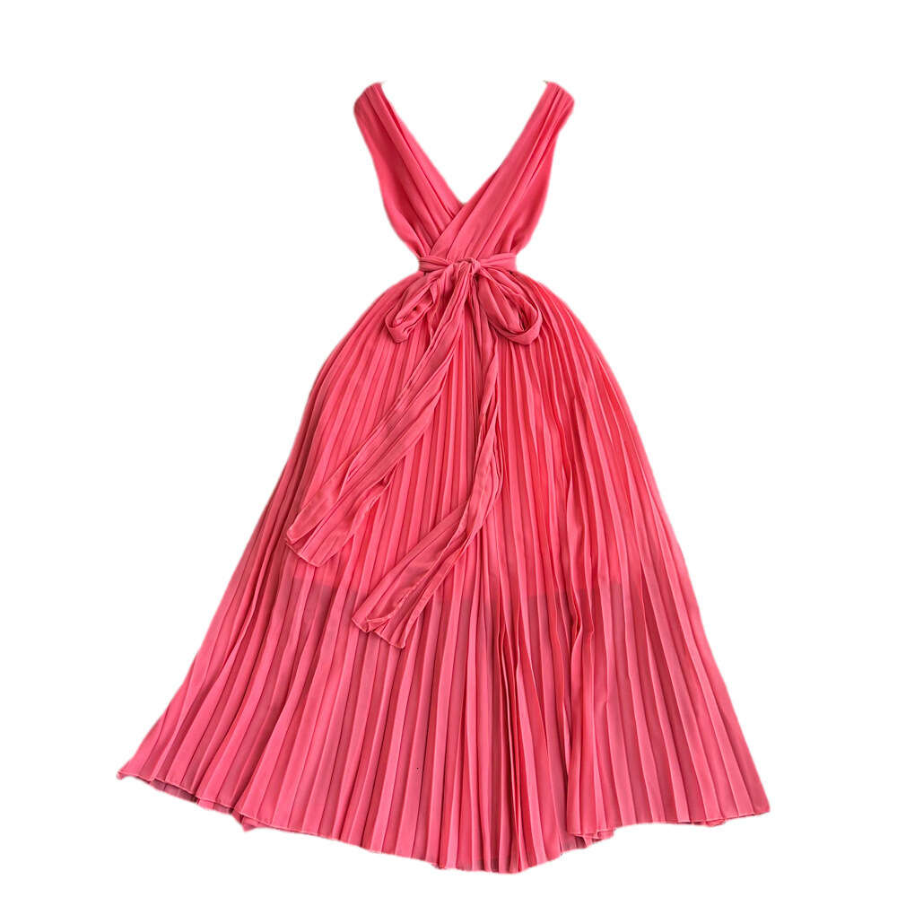 High end light luxury socialite temperament sleeveless V-neck waistband slim A-line pleated dress seaside vacation long dress