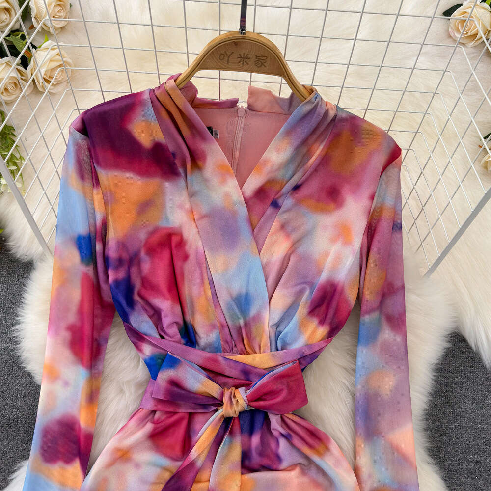 Feminine and socialite temperament long sleeved V-neck waist cinching slimming medium length buttocks wrapped mesh printed bottom dress spring