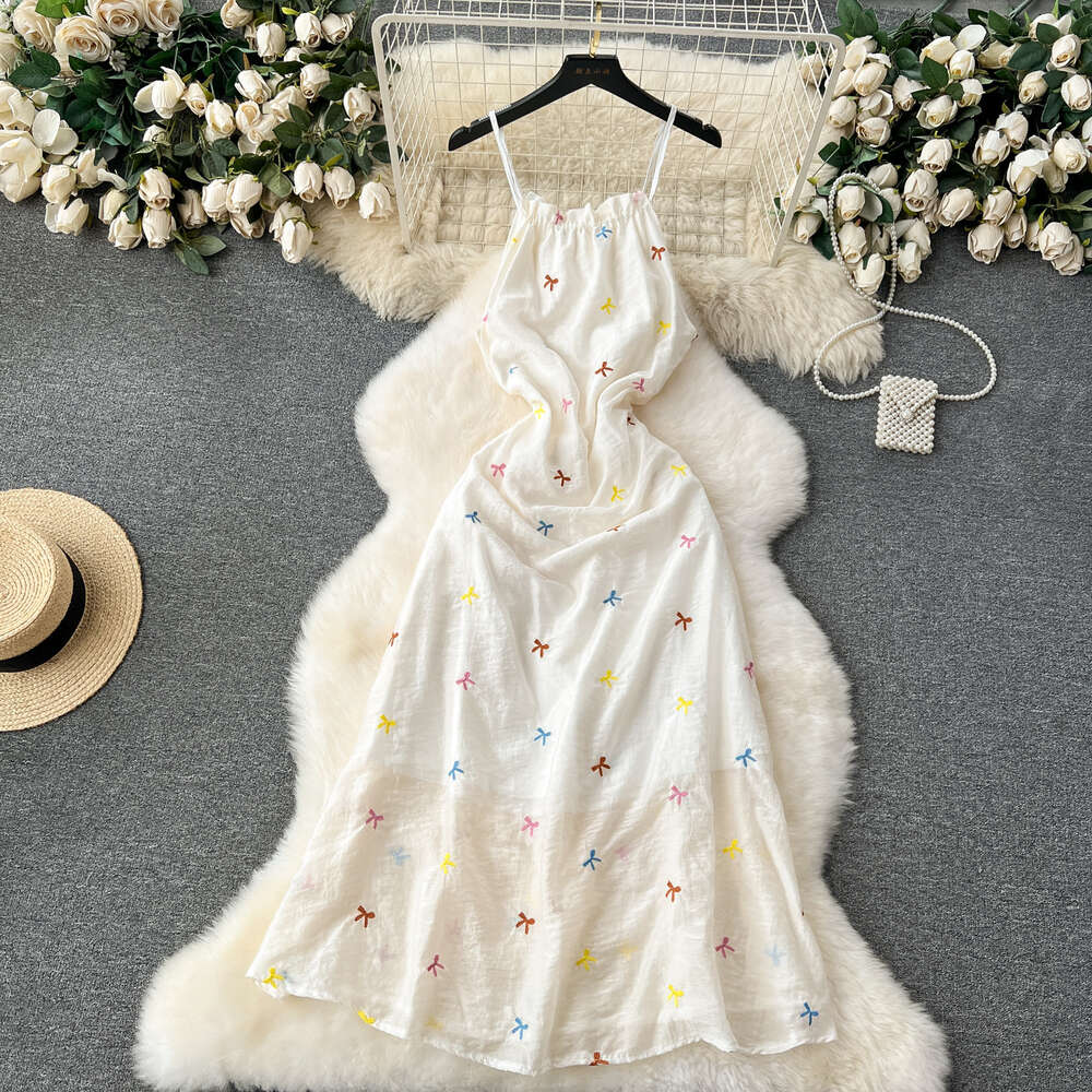 French gentle style suspender dress for womens summer new sweet and colorful bow embroidered mid length holiday dress