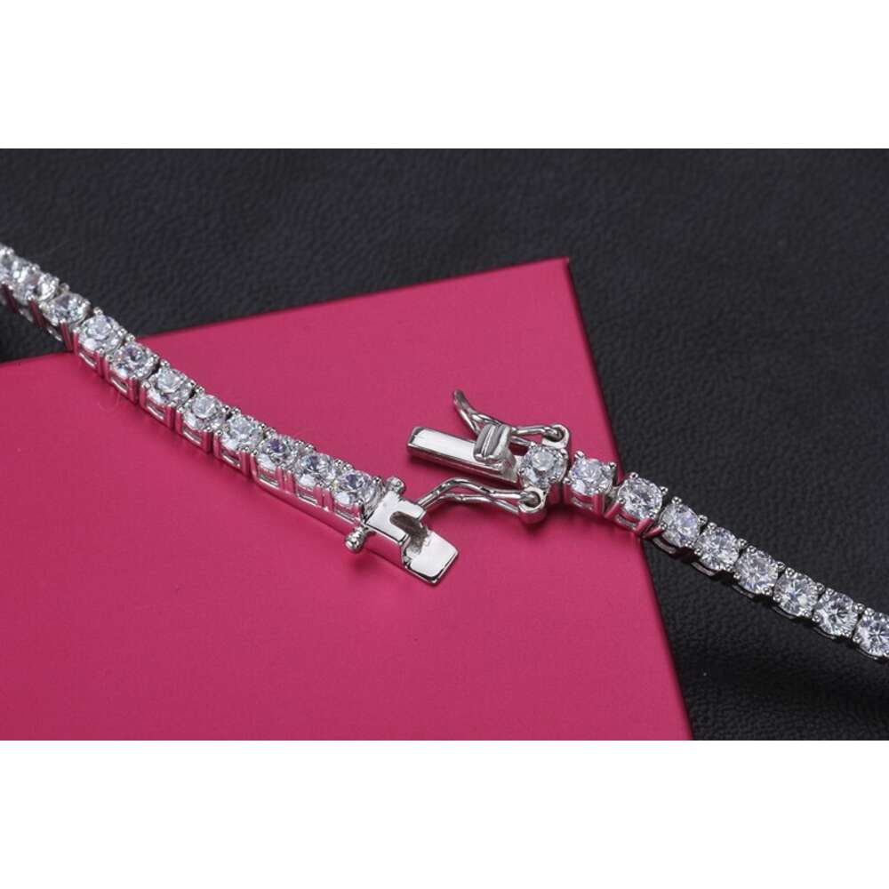 Starsgem Custom S925 Silver Diamond Cross Pendant 4*6mm Emerald Cut Moissanite for Men and Women Fine Jewelry Necklace