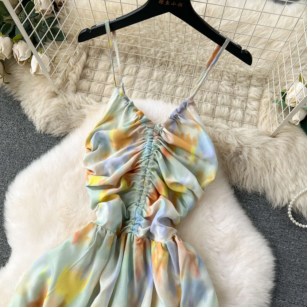 French oil painting irregular halo dye camisole dress womens scheming pleated V-neck slim fit long holiday dress