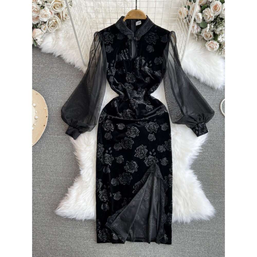 Improved cheongsam socialite mesh lantern long sleeved splicing stand up collar waistband slit buttocks wrapped velvet dress for women