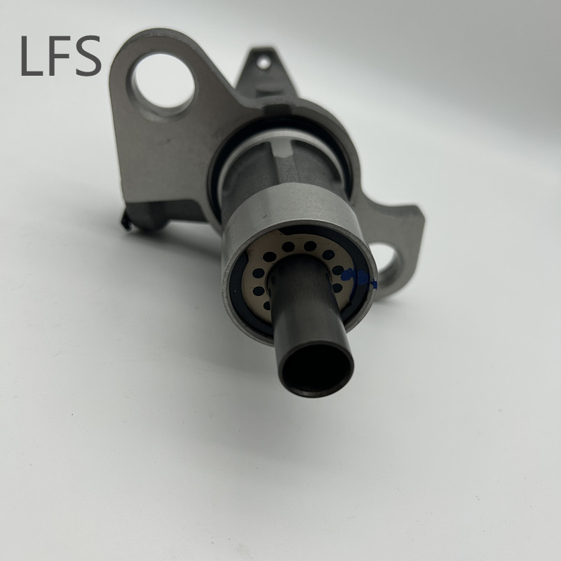 Brake master cylinder / Applies to BUICK CADILLAC CHEVROLET ALLURE ALLURE VERANO CRUZE MALIBU with Front Disc Brakes