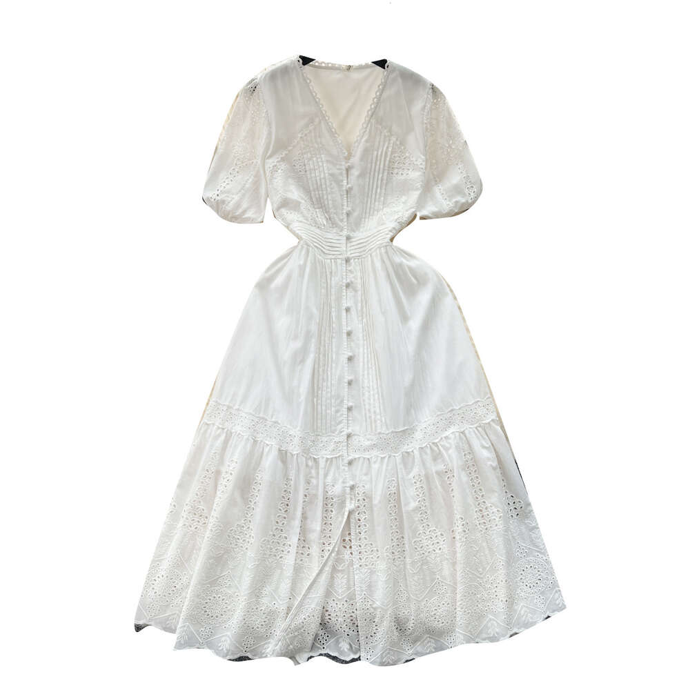French dress for women in 2024 new temperament V-neck buckle slim fit medium length age reducing bubble sleeve first love dress