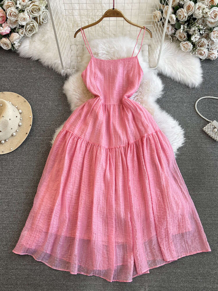 French Hepburn style pink back strap with waistband for slimming A-line suspender dress seaside vacation big swing long skirt