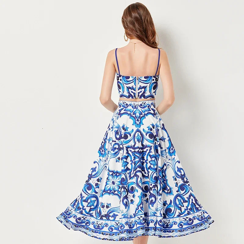Blue and white porcelain heavy-duty industrial metal buckle 3D bra shoulder strap ski strap top swing skirt two-piece womens set 240524