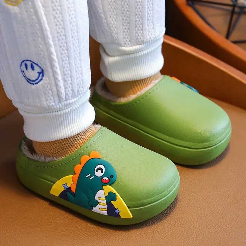 Slipper Slipper Winter Childrens Shoes Cartoon Cute Slide Waterproof and Anti slip Girl Home Indoor Slide Boys Baby Parents Childrens Cotton Shoes WX5