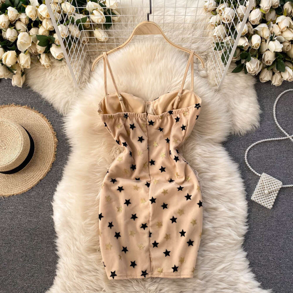Nightclub disco sexy suspender dress heart machine off shoulder star decoration mesh pleat hip wrap short skirt trend