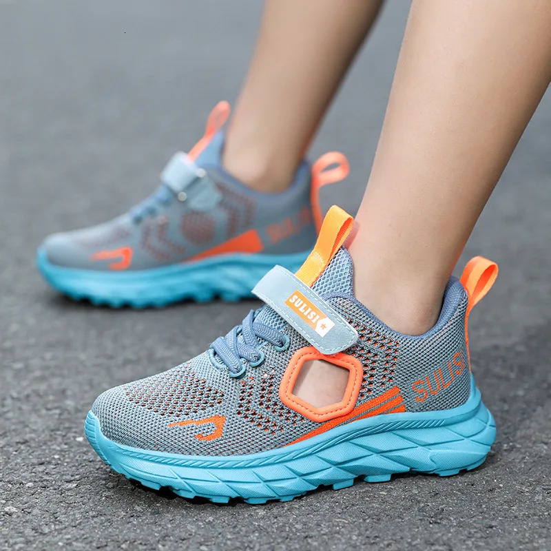 Summer Single Mesh Hollow Boys Sports Shoes for Middle and Large Children Breathable Lightweight Running Shoes Anti-Slip 240528