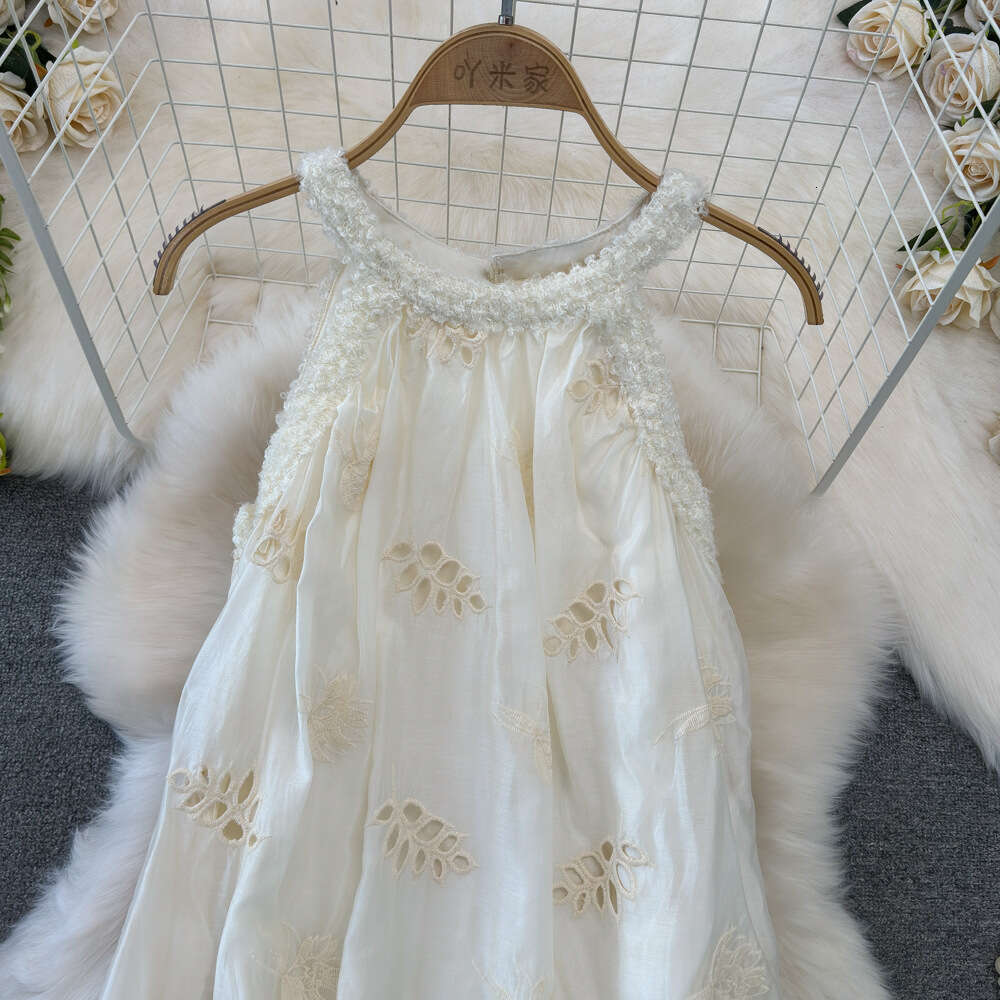 Fashionable and gentle style socialite temperament hanging neck off shoulder loose A-line embroidered dress seaside vacation long dress summer