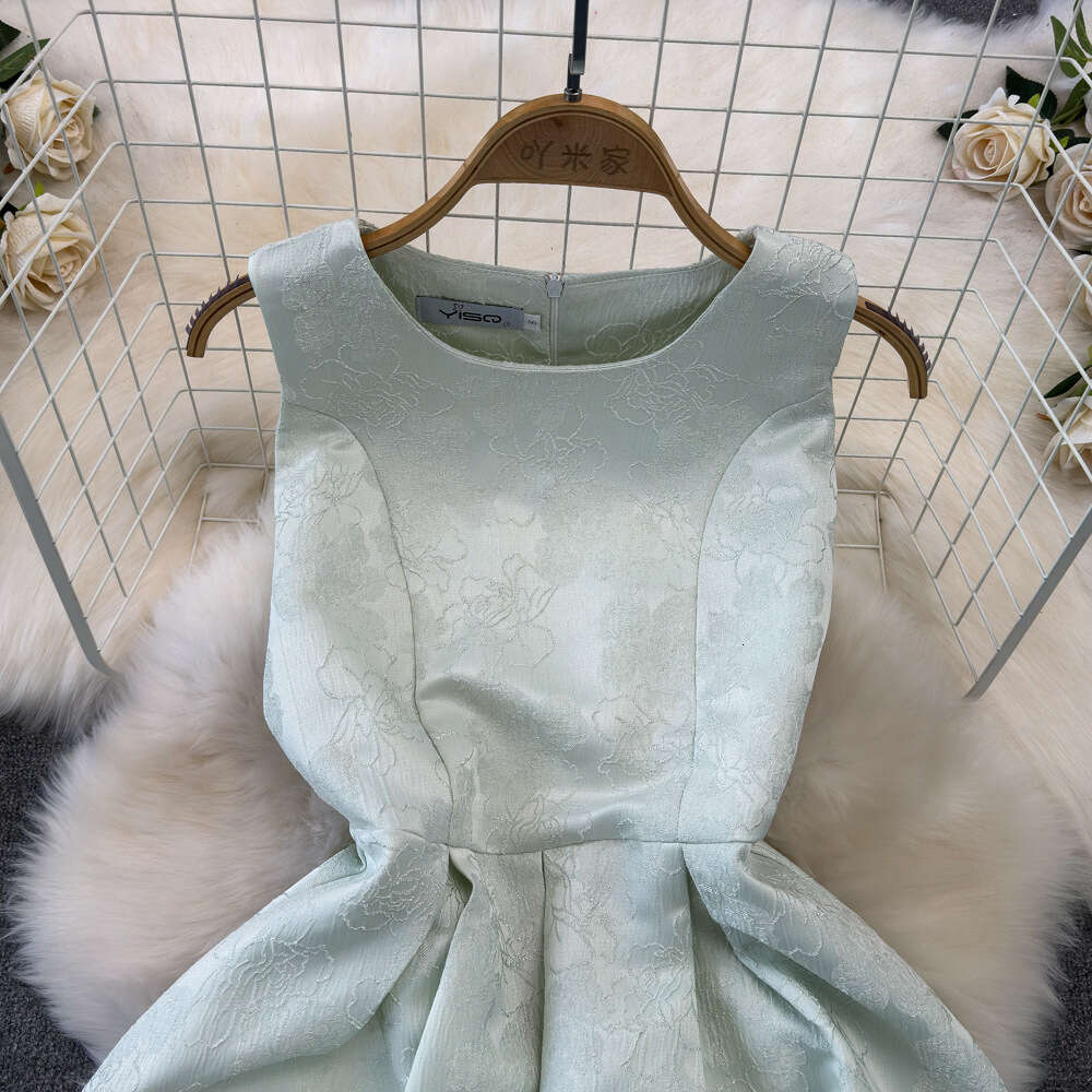Summer Fashion Light Luxury Celebrity Elegance Sleeveless Round Neck Waist Slim Mid length A-line Jacquard Dress