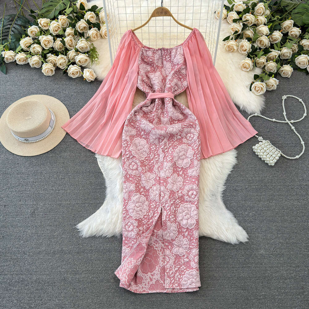 Fashionable and mature style socialite temperament speaker long sleeved square neck waistband slimming effect lace up jacquard wrap buttocks formal dr
