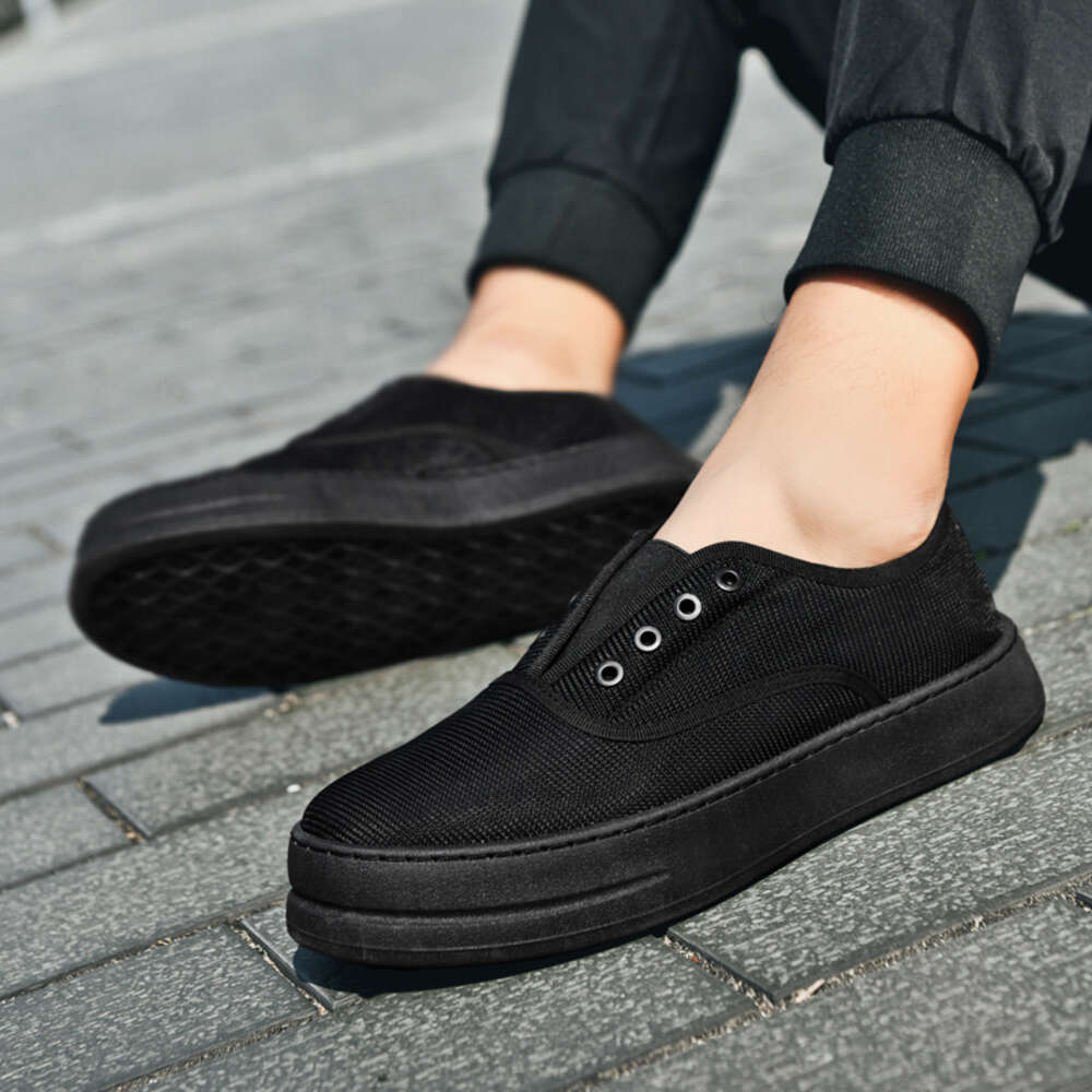 Summer New Casual for Men Low-top Slip-on Vulcanized Breathable Boys Black Sneakers Solid Color Men's Canvas Shoes 2b162