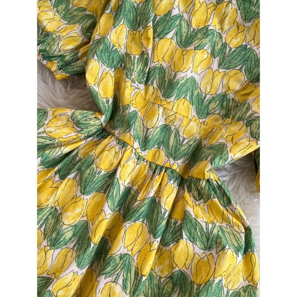 Summer New French Romantic Countryside Style Fragmented Flower Bubble Sleeves Dress Design Sense Small and Elegant Slim Long Dress