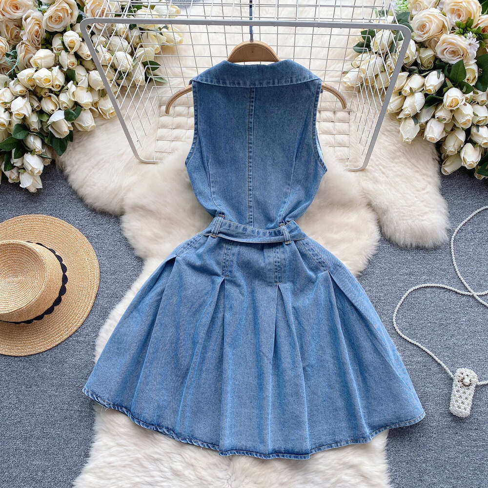 Summer new style temperament V-neck buckle waistband with waistband for slimming and pleated A-line skirt slim fit short denim dress