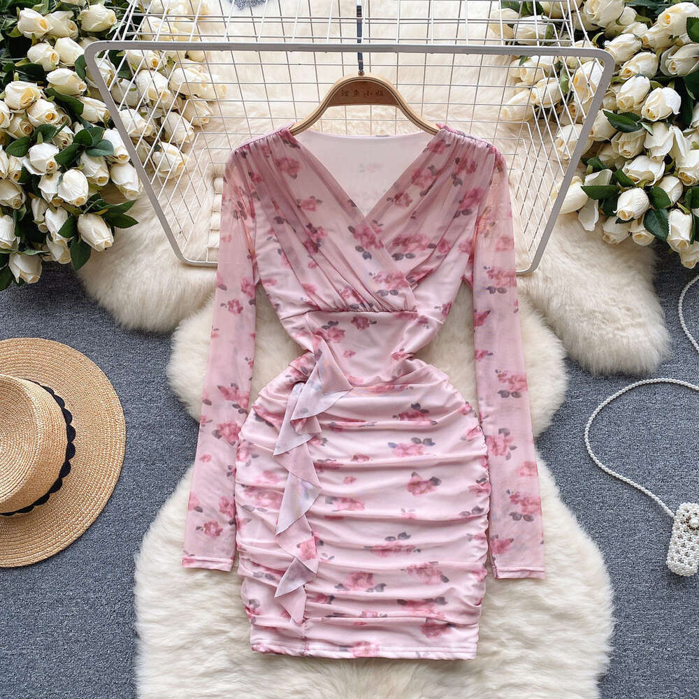 French Romantic Fragmented Flower V-Neck Dress for Women Autumn Ruffles with Pleated Design Exquisite Beauty and Super Fairy Skirt