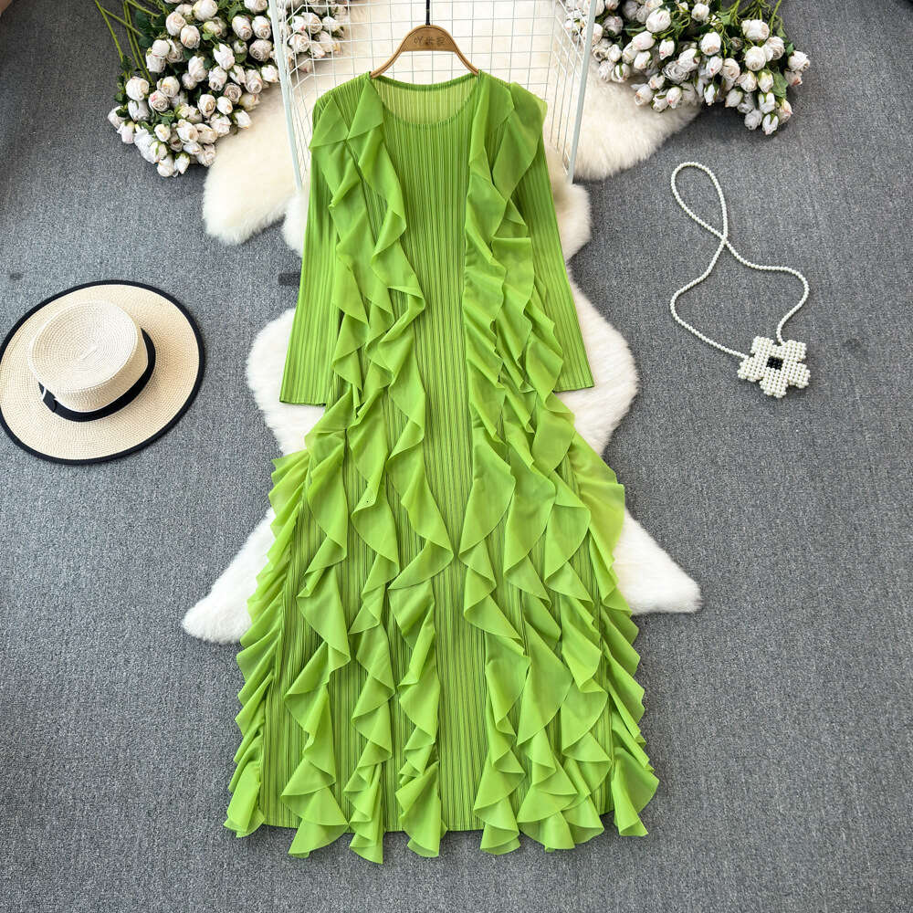Spring and Autumn Fashionable Three Mansions Pleated Celebrity Style Long sleeved Round Neck with Ruffled Edge Slim A-line Dress for Women