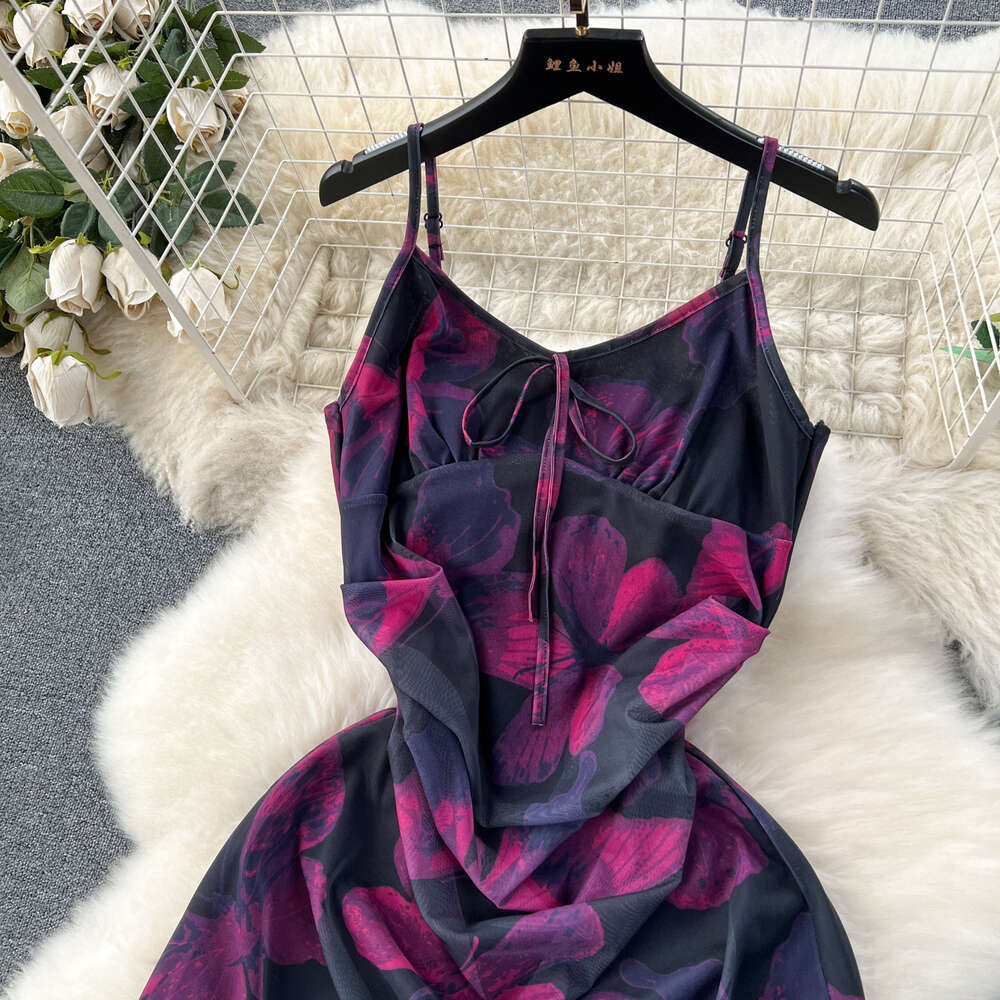 Tea break French style dress for women with butterfly print pleated waist slimming effect high-end sense suspender dress