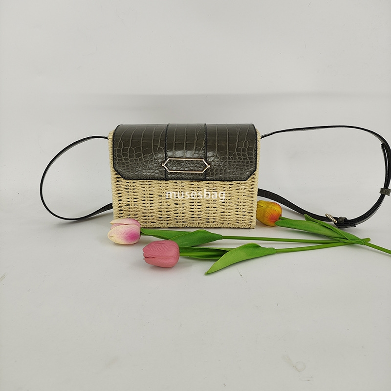 High quality women's bag woven crossbody bag business and leisure retro single shoulder grass woven beach small square bag minimalist mini women&