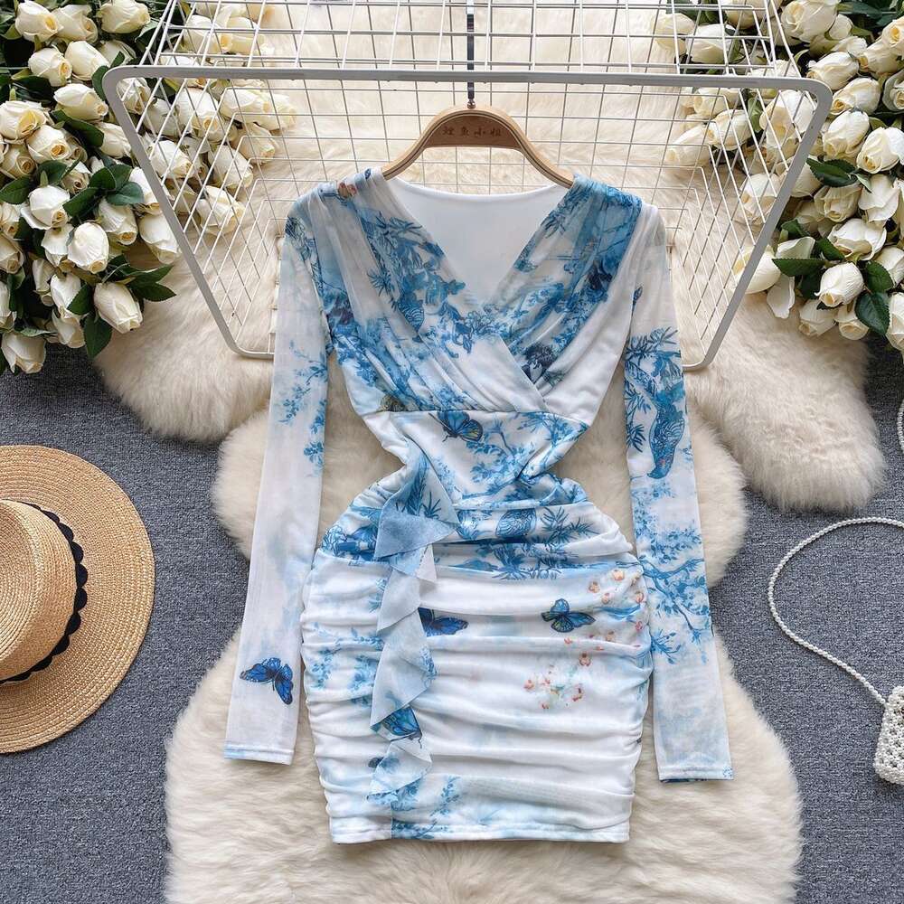 French Romantic Fragmented Flower V-Neck Dress for Women Autumn Ruffles with Pleated Design Exquisite Beauty and Super Fairy Skirt