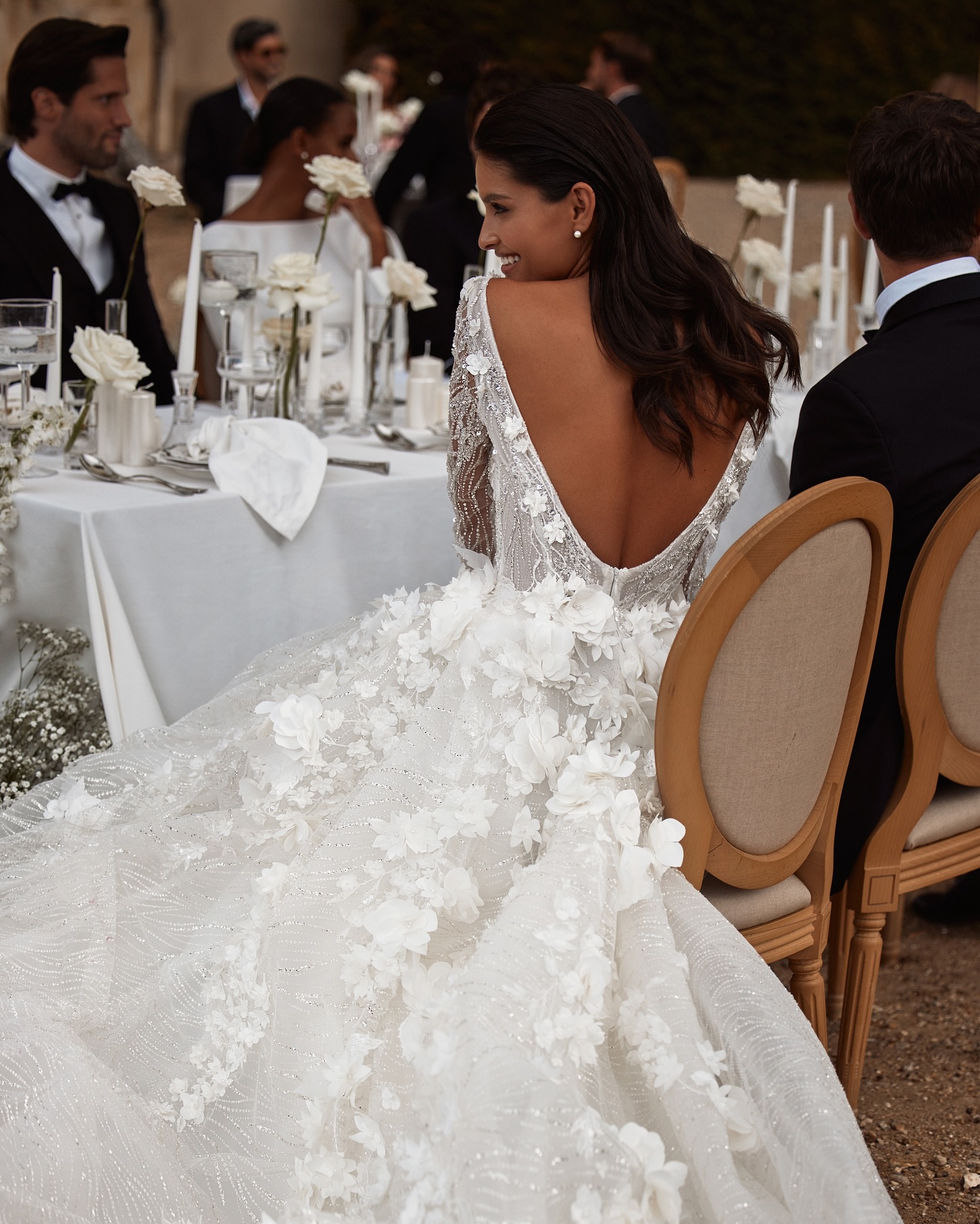 Gorgeous Milla Nova Weding Dress Crystal Appliqued V Neck Long Sleeves Bride Wedding Gowns Backless Vestidos de novia Sweep Train Designer Bridal Gown