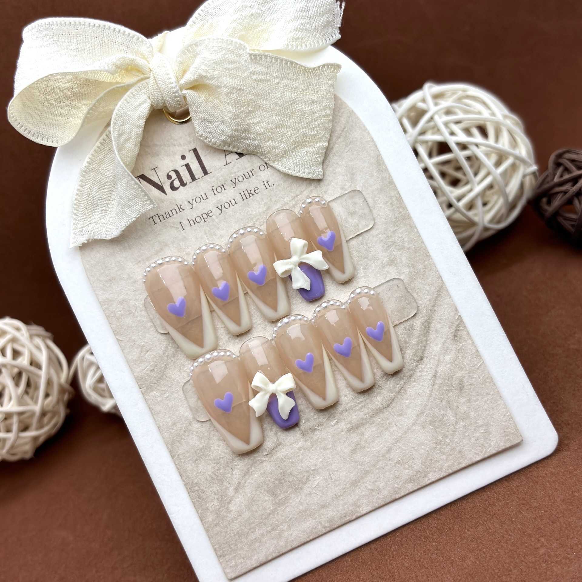 Girls False Nails French Love Bow Phototherapy Nail Patch Gentle and Pure Desire Handmade Wearing Armor Straight High end Small and Popular 240530