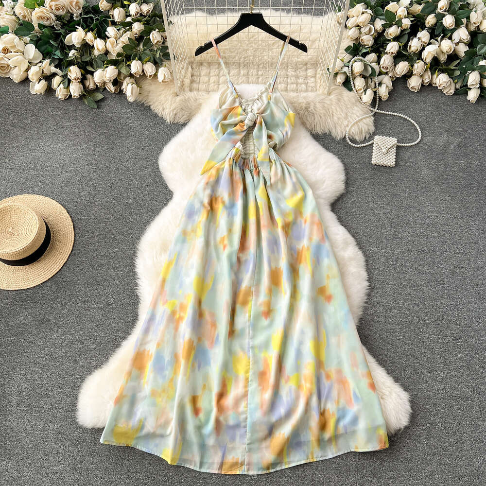 French oil painting irregular halo dye camisole dress womens scheming pleated V-neck slim fit long holiday dress