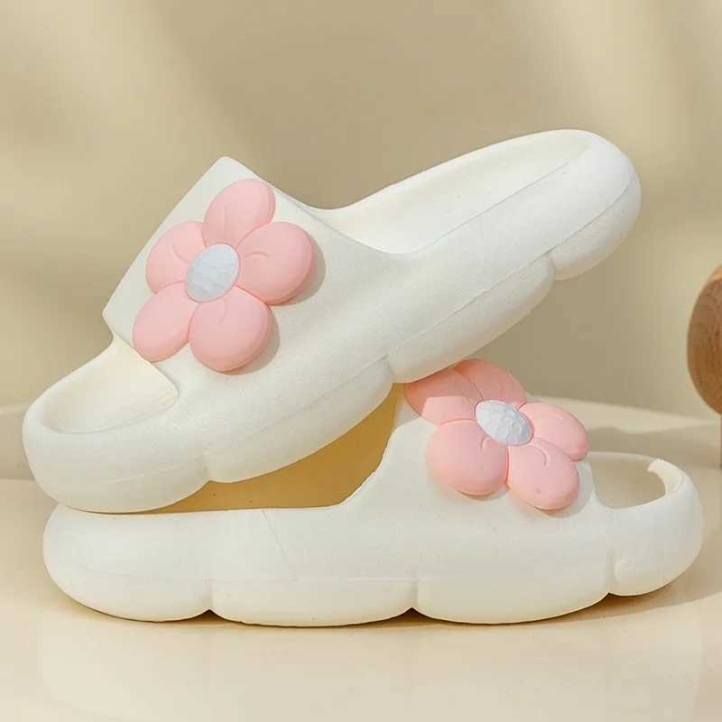 Slipper Flat shoes Childrens slippers outdoor slippers sandals family slippers non slip soft soles bathroom slippers summer childrens shoes WX5.30