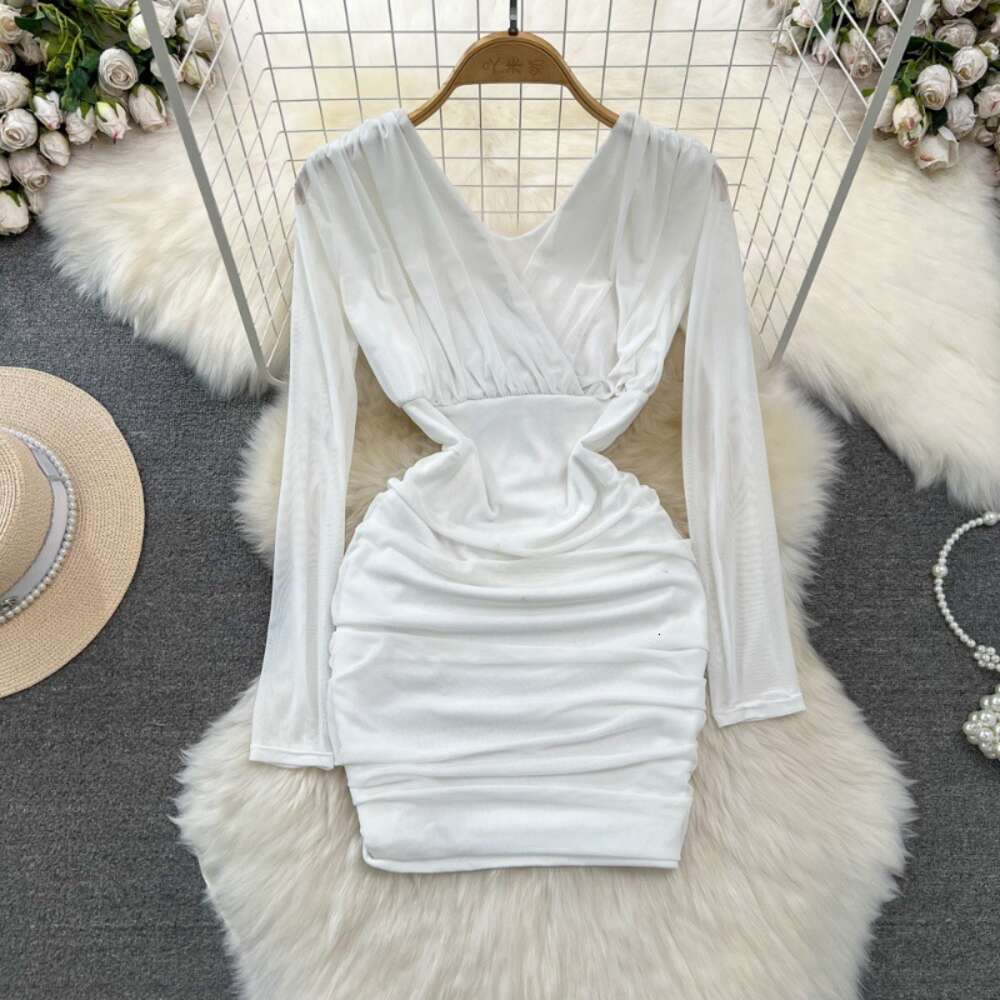 Spring and Autumn Fashion Sexy V-Neck Waist Shrinking Slim Short Fold Mesh Wrapped Bottom Dress for Women