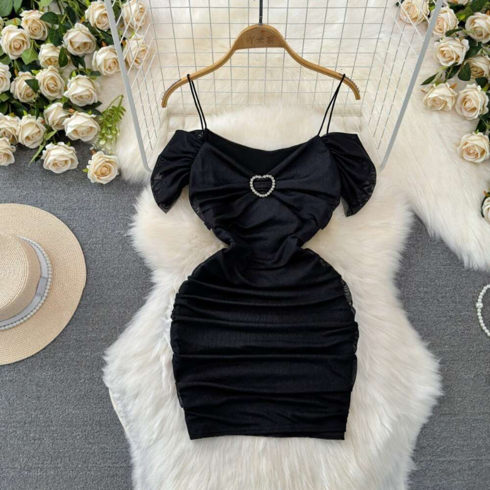 Fashionable design pure desire socialite temperament one shoulder off the shoulder waist up slimming effect short style buttocks wrapped mesh dress su