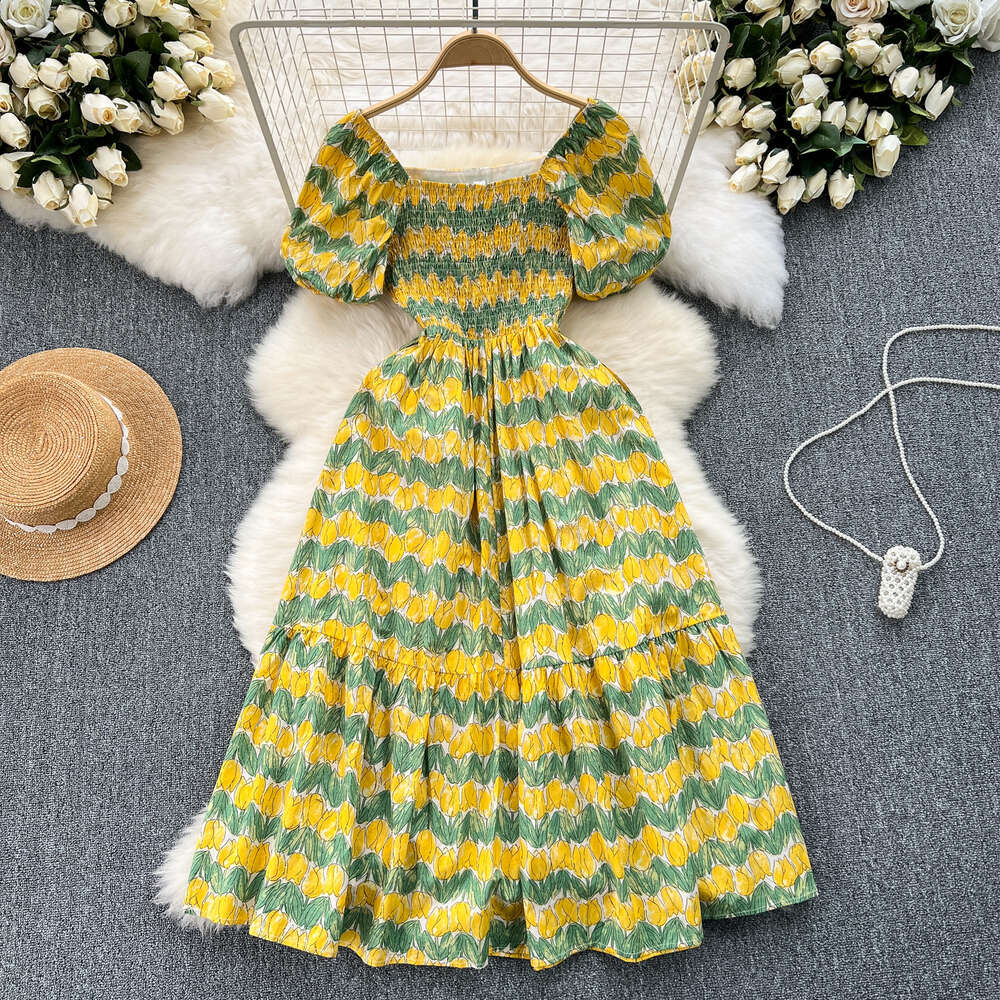 French square neckline slim fit long ruffled skirt niche oil painting print age reducing bubble sleeve dress for women
