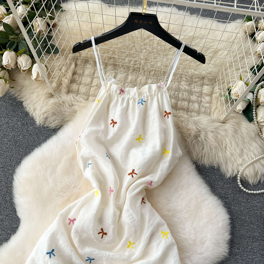 French gentle style suspender dress for womens summer new sweet and colorful bow embroidered mid length holiday dress