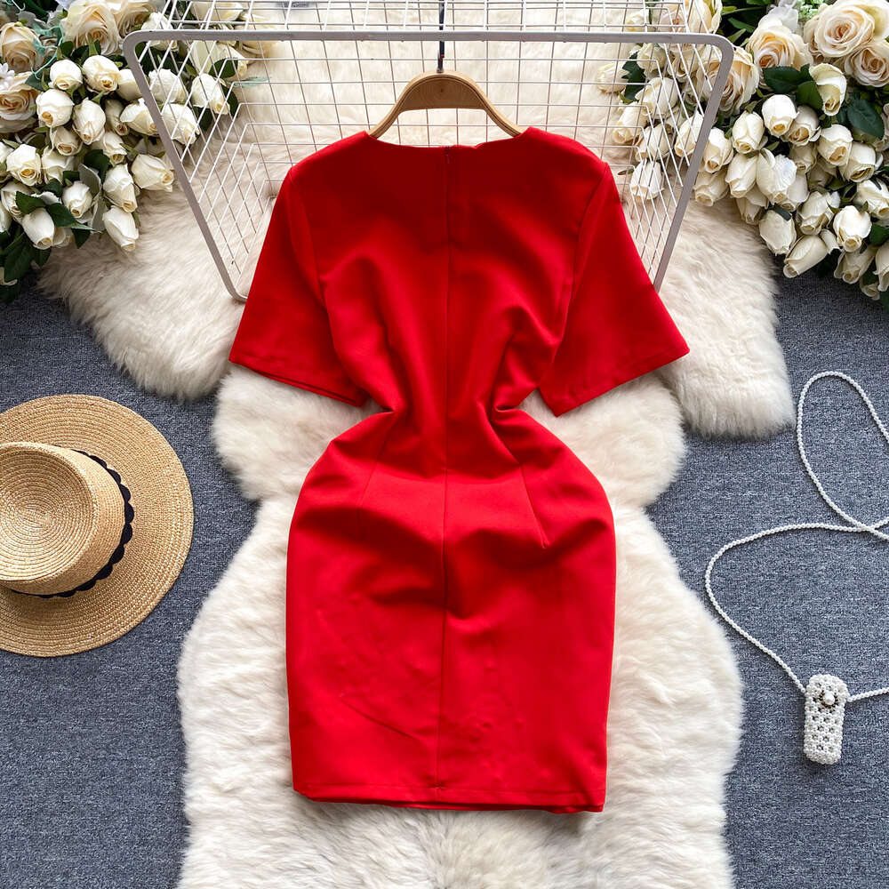 Light mature style womens clothing design sense Dingzhu flower light luxury inlaid diamond slim fit short dress with buttocks wrapped skirt temperamen