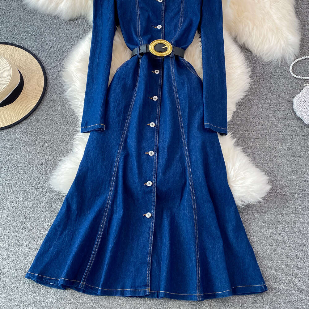 Square necked denim dress for spring 2023 new model of socialite temperament and goddess style slim waist and large hem long skirt