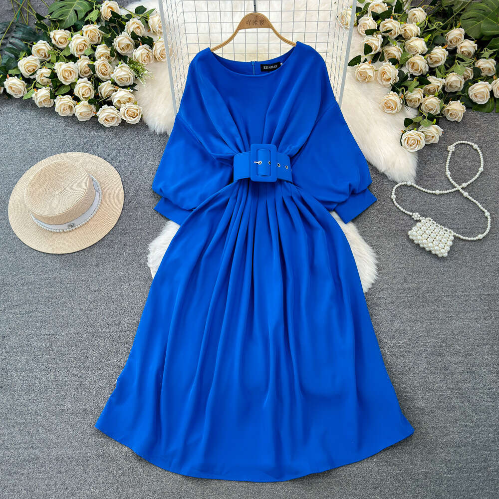 Fashionable and high-end socialite temperament bat long sleeved round neck waist cinched slimming A-line large hem dress elegant long skirt