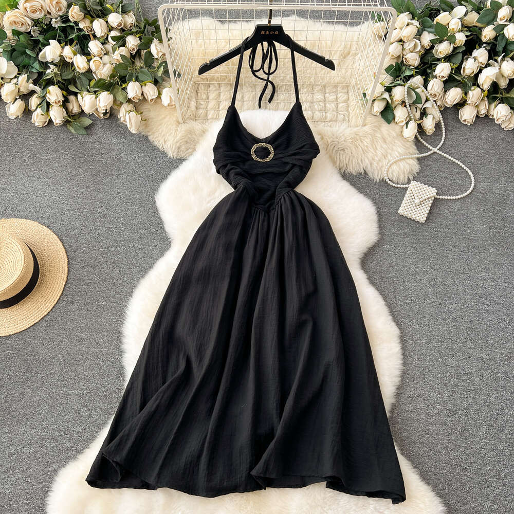 Tea break French style dress with a feminine feel backless hanging neck slim fit medium length travel photo vacation dress elegant bottom skirt