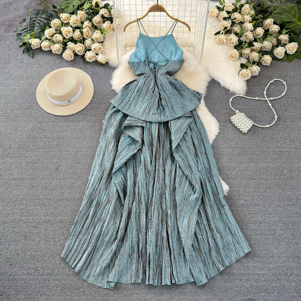 High end light luxury socialite temperament sleeveless strapless bra waist cinched slimming A-line large hem suspender dress elegant long skirt
