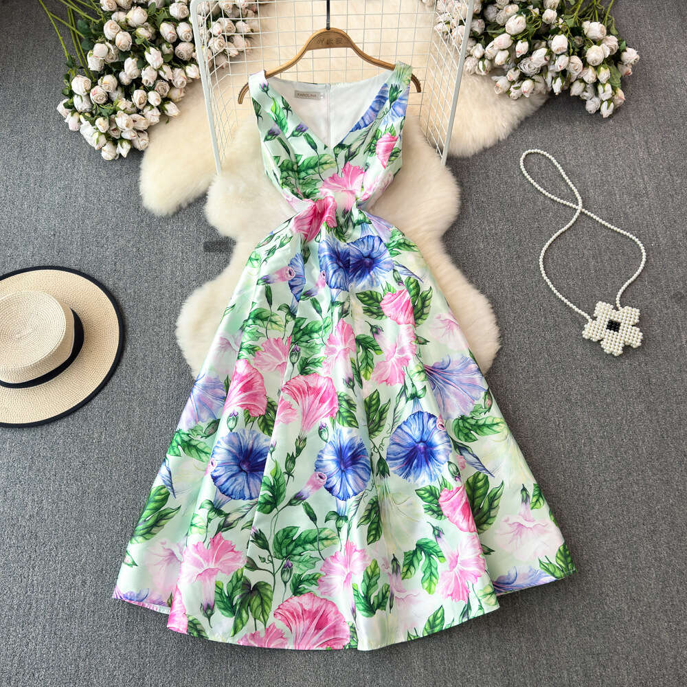 Luxury and socialite temperament sleeveless V-neck waistband slim A-line three-dimensional cut printed large hem dress summer dress
