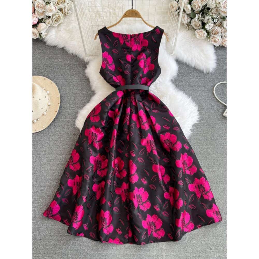 Fashionable and Luxury Celebrity Style Sleeveless Square Neck Wrapped Waist for Slimming Mid length A-line 3D Flower Dress