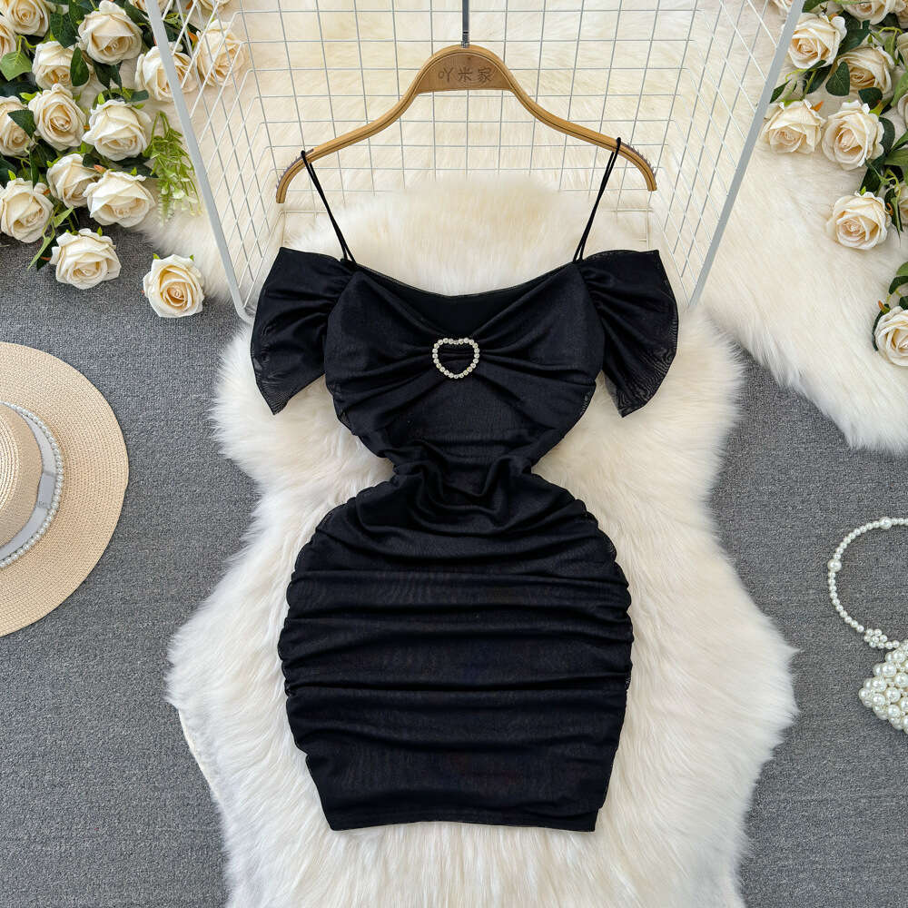 Fashionable design pure desire socialite temperament one shoulder off the shoulder waist up slimming effect short style buttocks wrapped mesh dress su