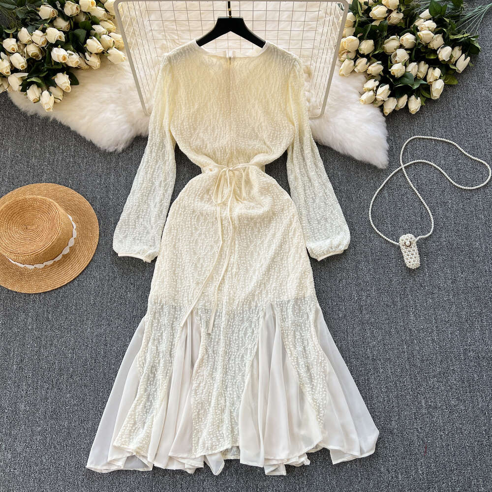 French Dress Womens 2024 New Sweet Bow Neck Slim Fit Mid length Chiffon Gentle Style Fishtail Dress
