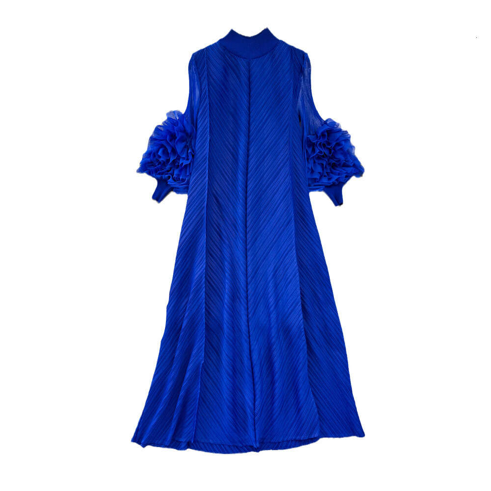 Luxury and socialite temperament three houses wrinkled lantern long sleeved stand up collar loose A-line solid color dress elegant long skirt
